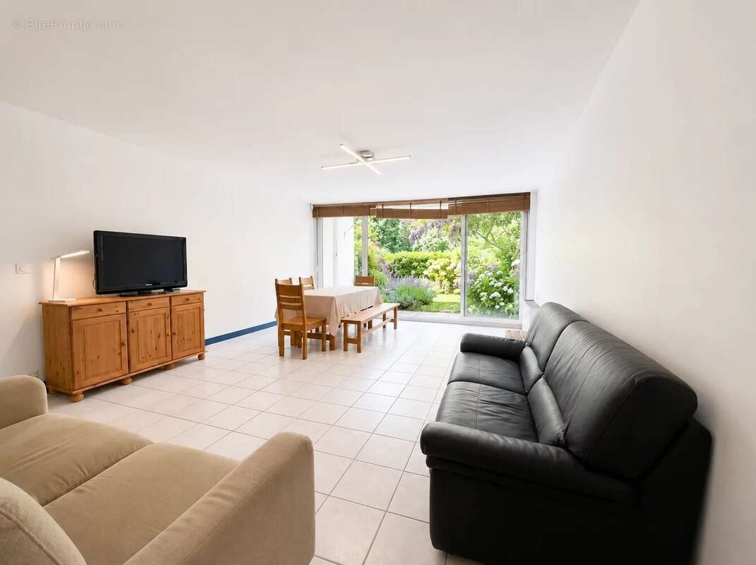 Fontenay-sous-bois – duplex familial avec jardin et box - photo 2