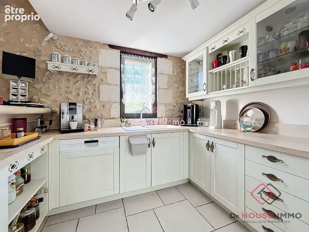 Maison 299 m² à Saint-Astier  - photo 9