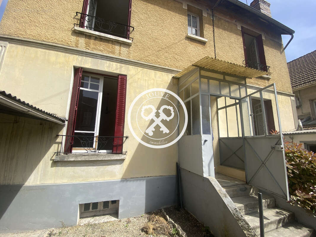 Maison à SAINTE-SAVINE