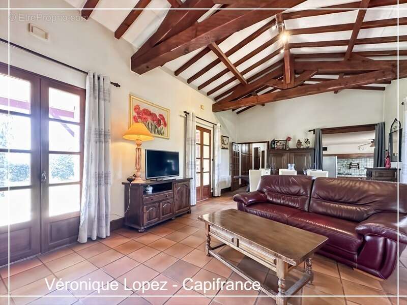 FOULAYRONNES – Maison familiale T4 de 123m² au calme dans un environnement privilégié sur parcelle de 2600m² - photo 18