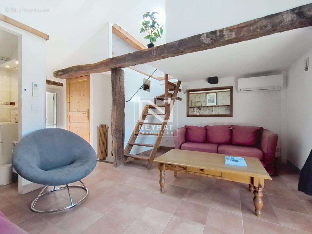 Vue panoramique exceptionnelle - Maison de caractère rénovée avec tropézienne - photo 9