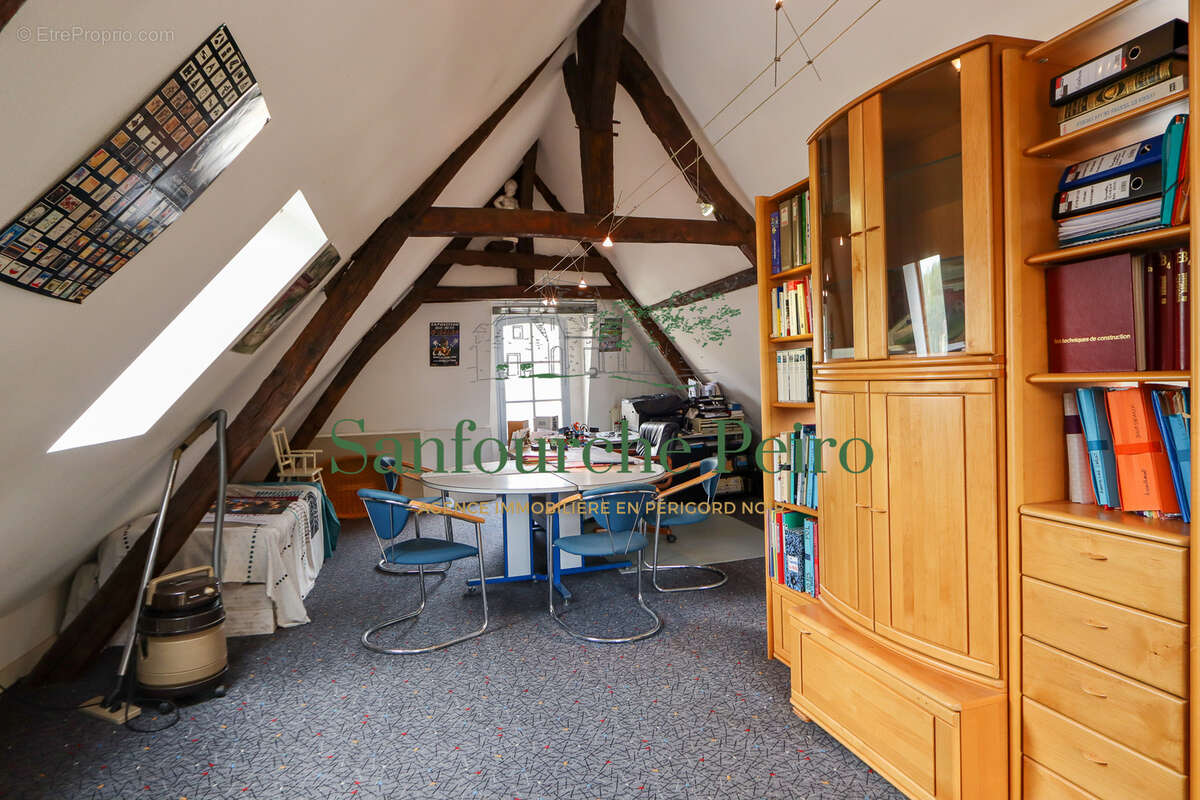Appartement à SARLAT-LA-CANEDA