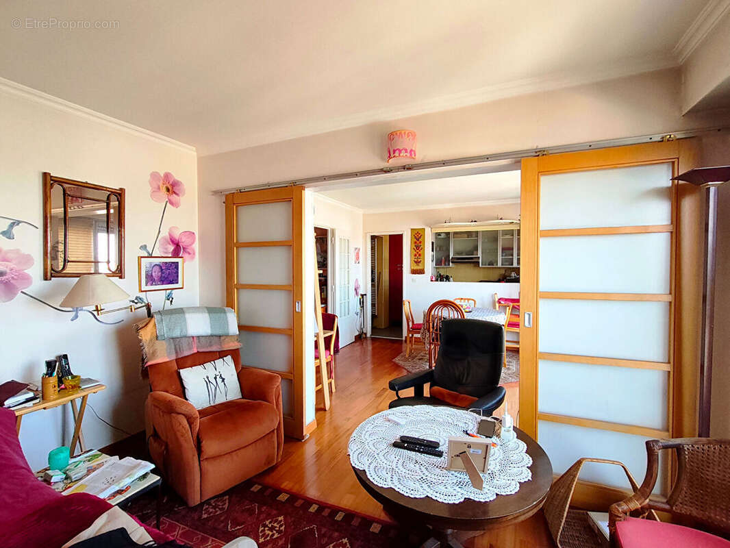 Appartement à VILLEMOMBLE