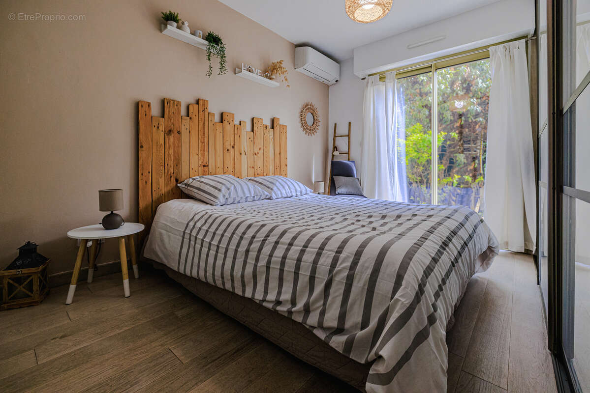 Appartement à VILLENEUVE-LOUBET