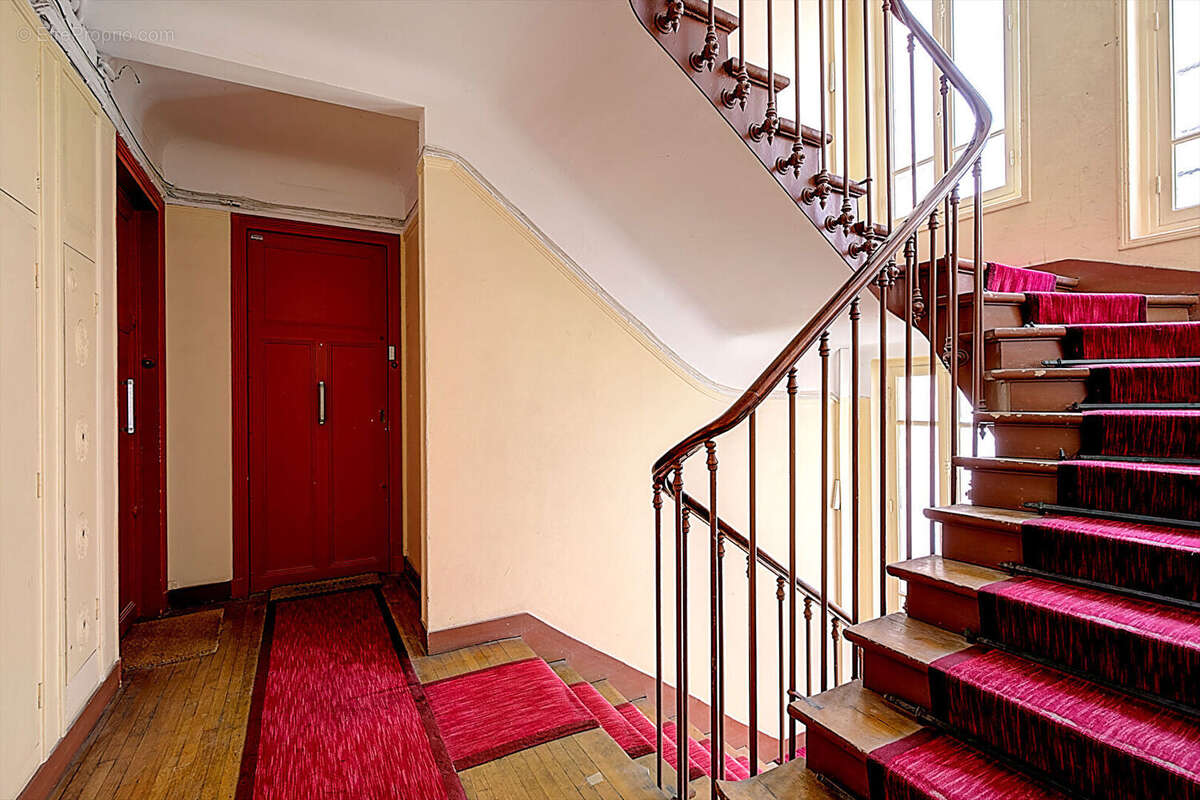 Appartement à PARIS-18E