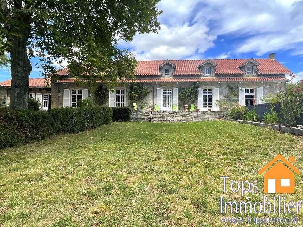 Maison à TOULONJAC
