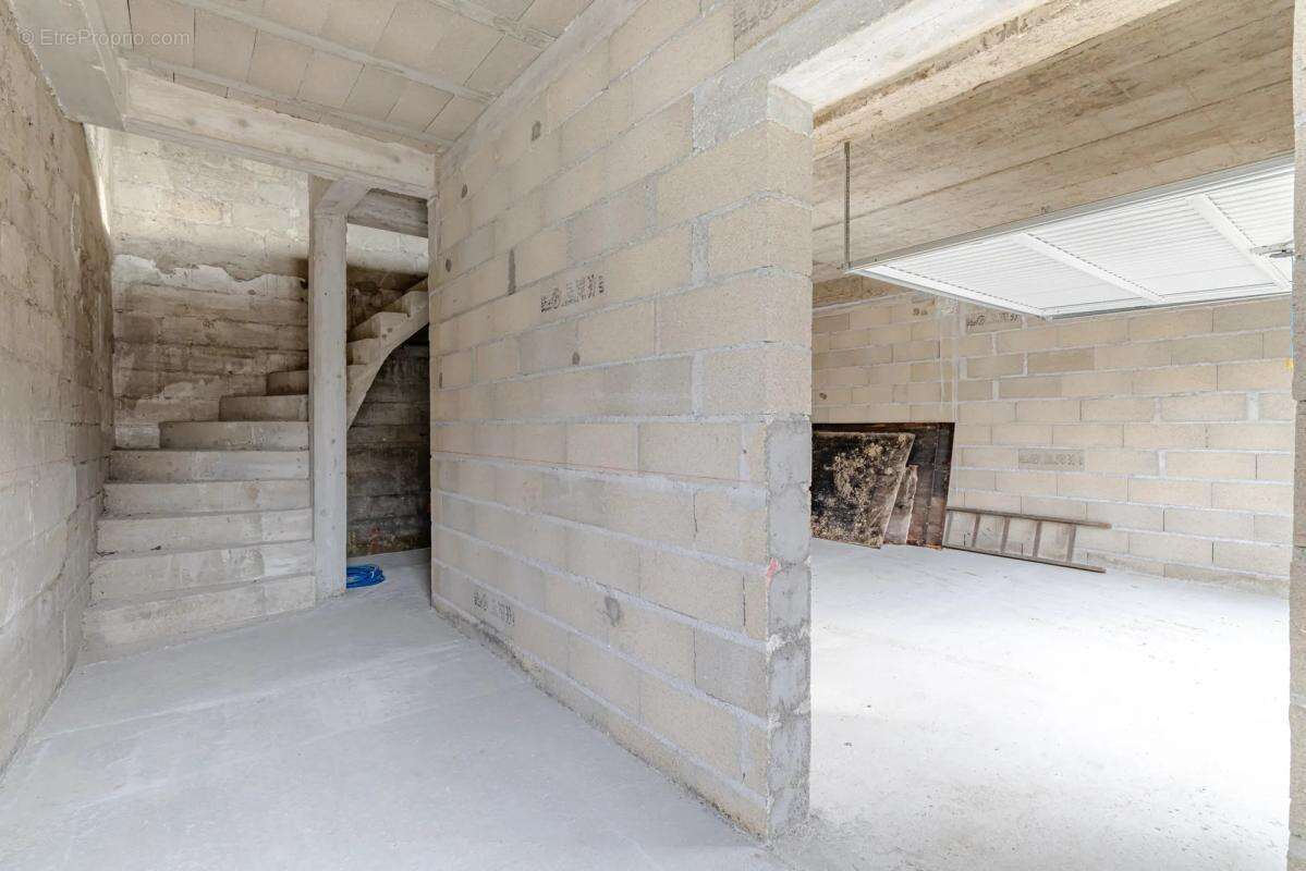 Maison à VIRY-CHATILLON