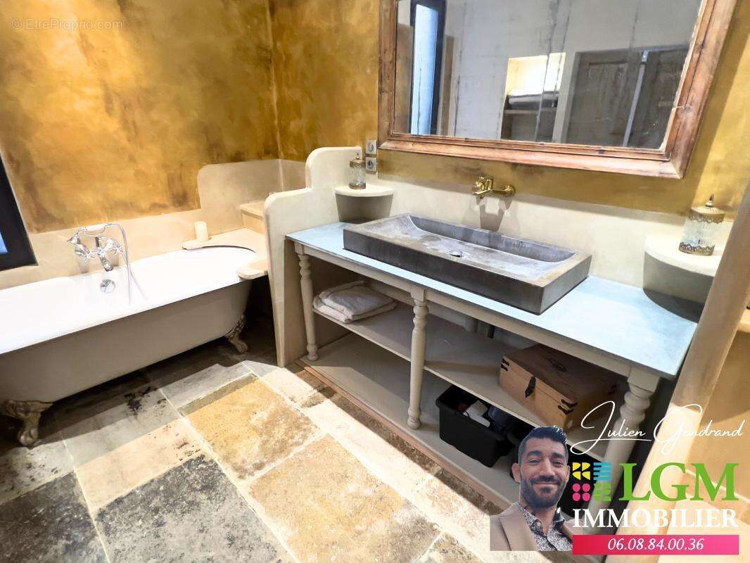 Appartement à AIGUES-MORTES