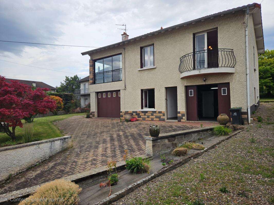 Maison à vendre 4 chambres- 2 garages- terrain 767 m2- LA ROCHE BLANCHE (63670) - photo 18