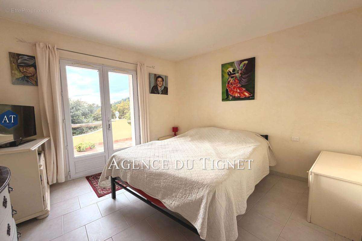 Maison 152 m² à Le Tignet  - photo 9