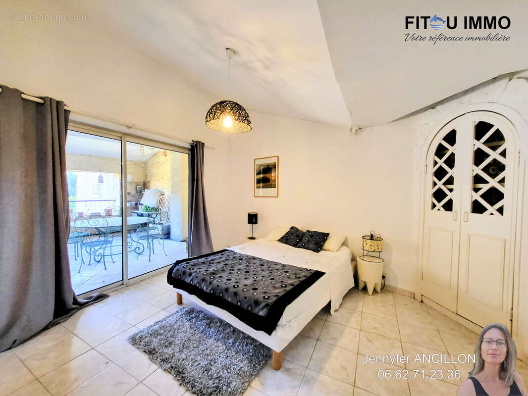 Maison de village 214 m2   3 niveaux   Garage 90 m2   Terrasse   Fitou - photo 17