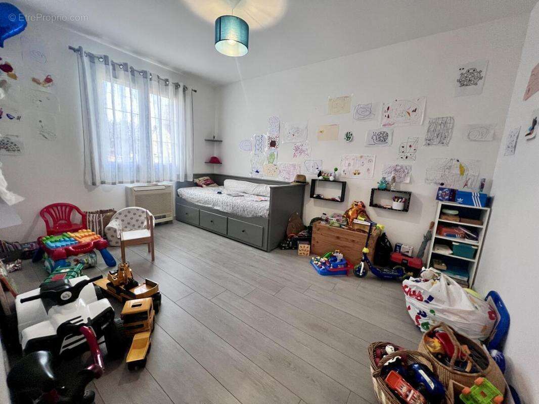 Maison à LA CHAPELLE-SAINT-MESMIN