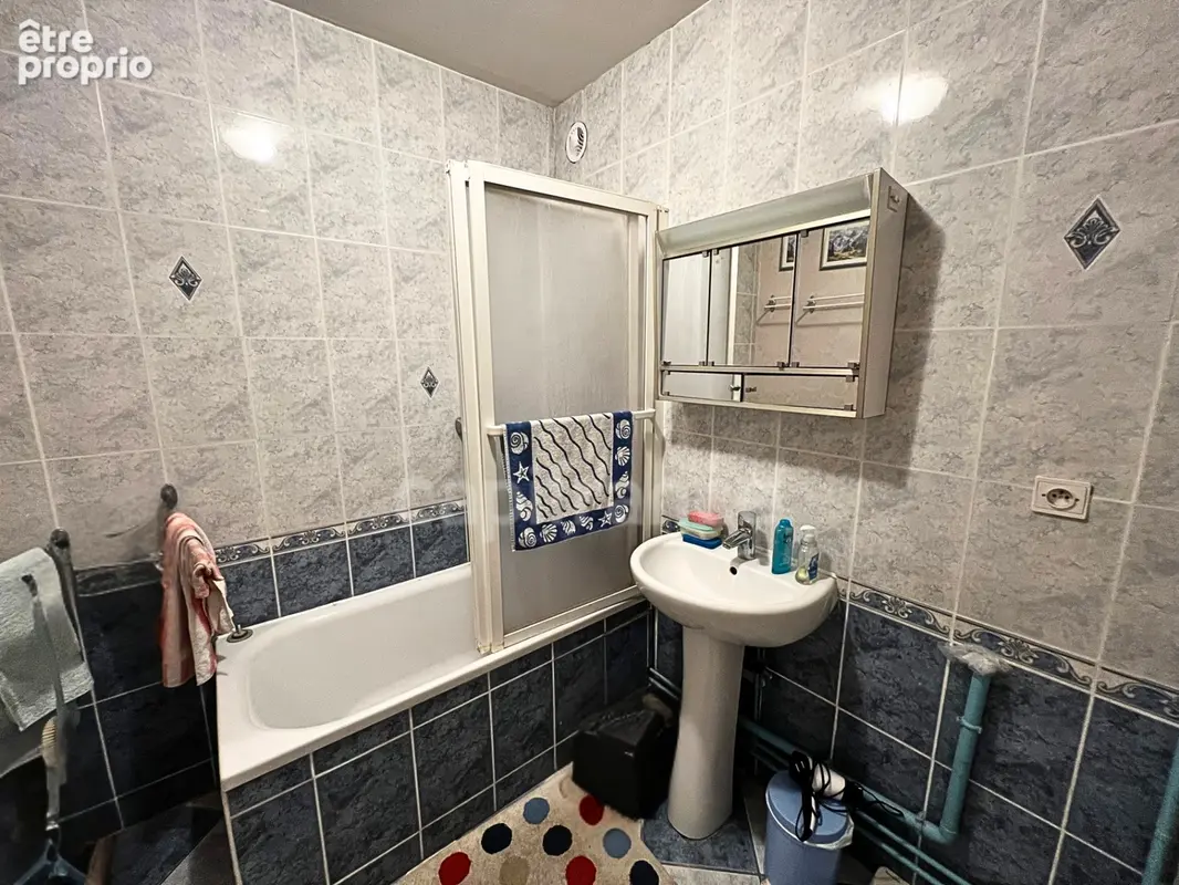 Appartement à vendre 4 pièces LONS LE SAUNIER (39) - photo 5