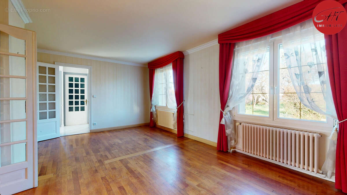 Maison à NAVENNE