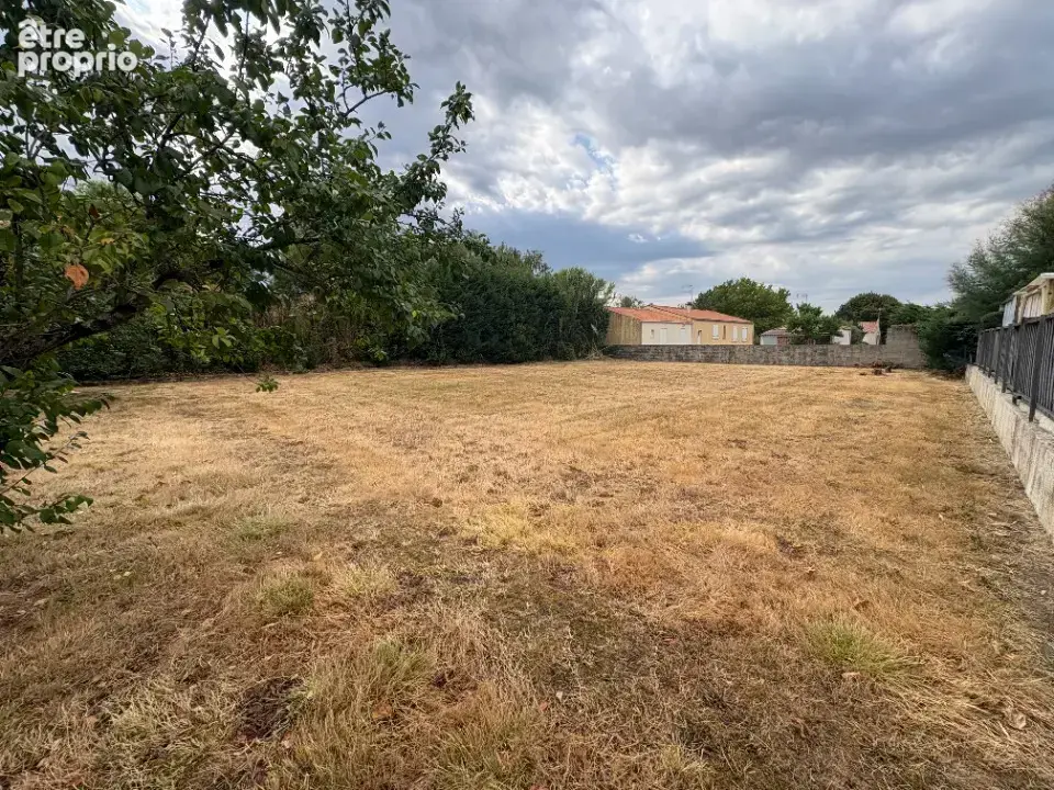 Terrain 613 m² à vendre à Tonnay-Charente (17430) - photo 2