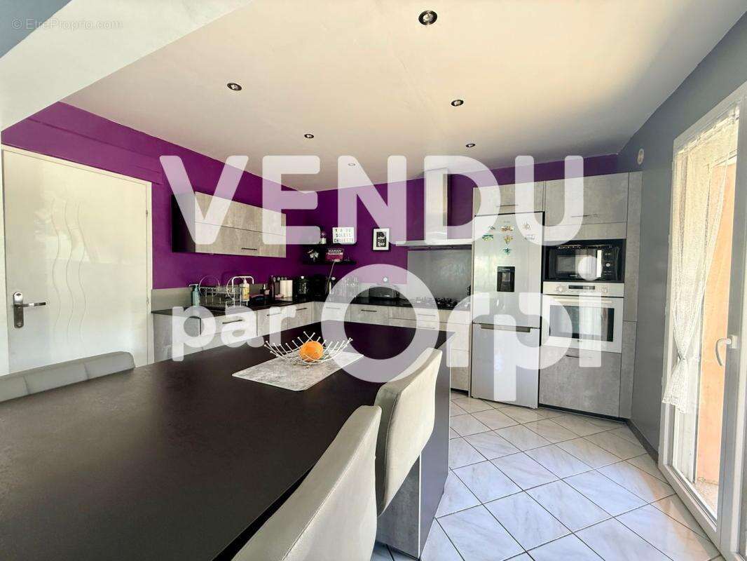 Maison à LA TERRASSE