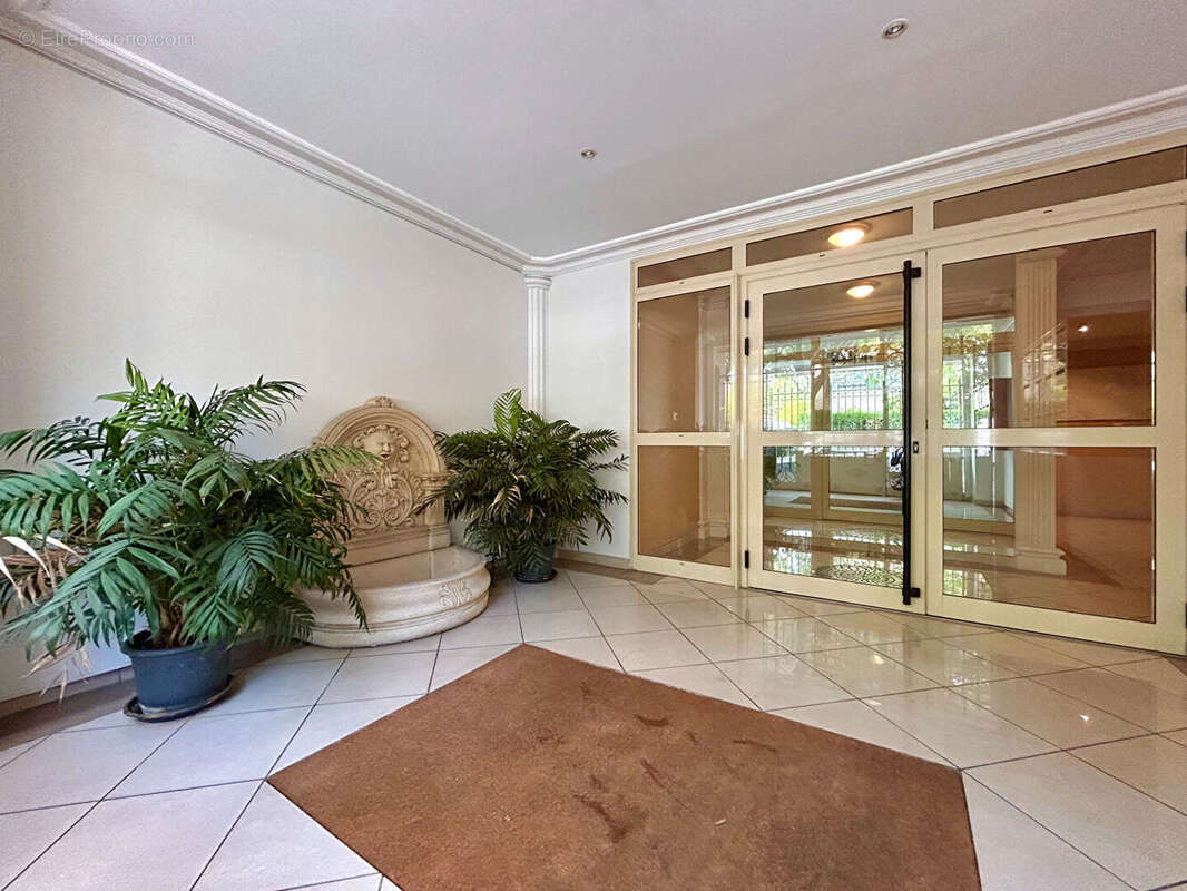 Appartement à LA VALETTE-DU-VAR