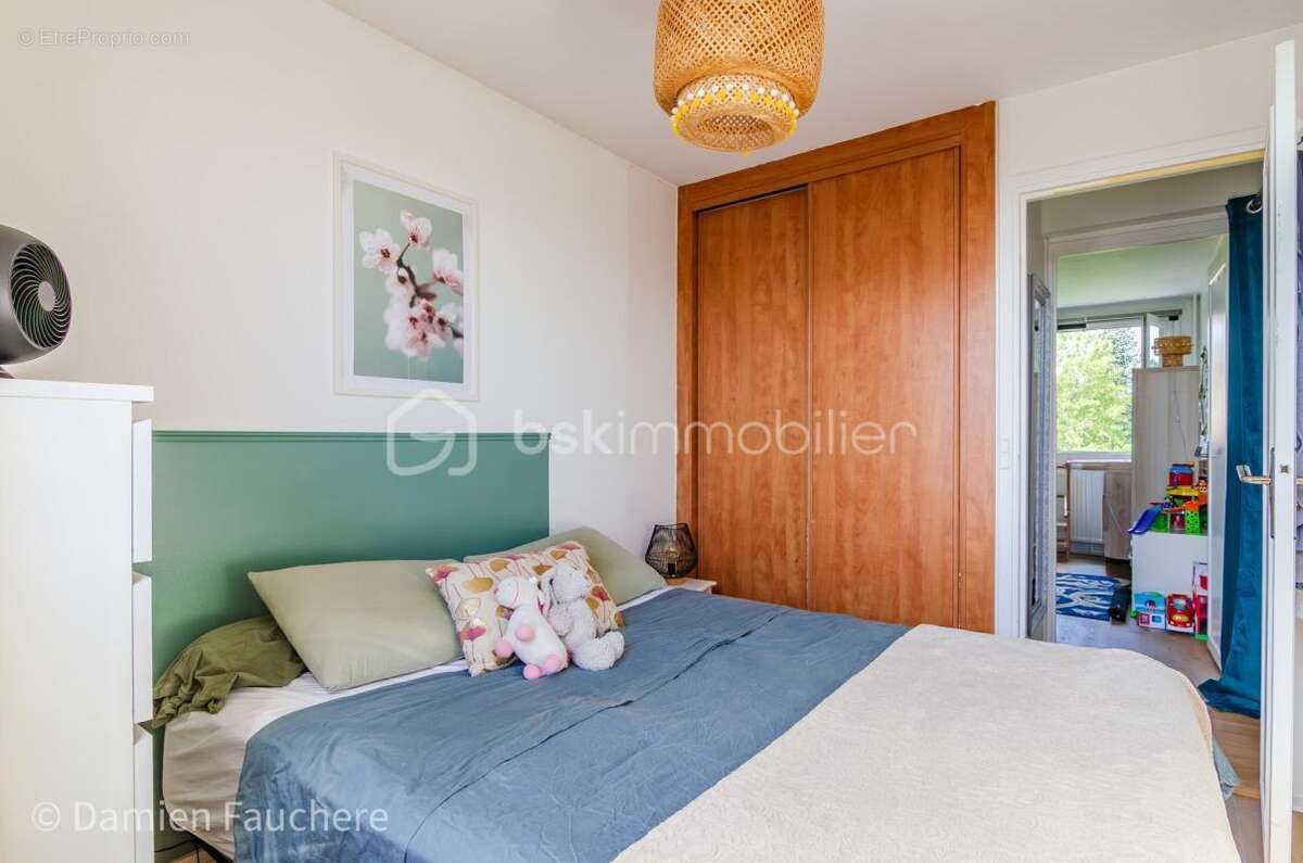 Massy Descartes, Appartement 4 pièces en très bon état, avec balcon, cave et garage ! - photo 18