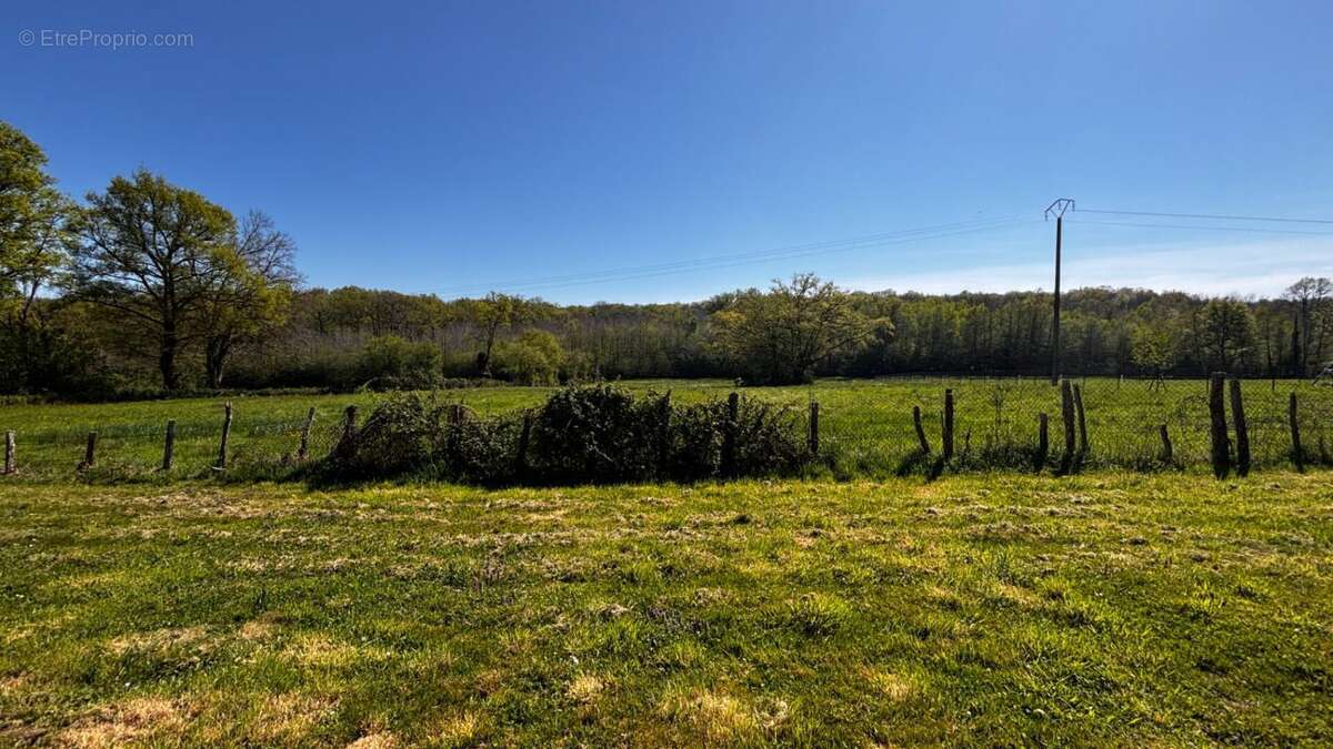 Maison à HUILLY-SUR-SEILLE