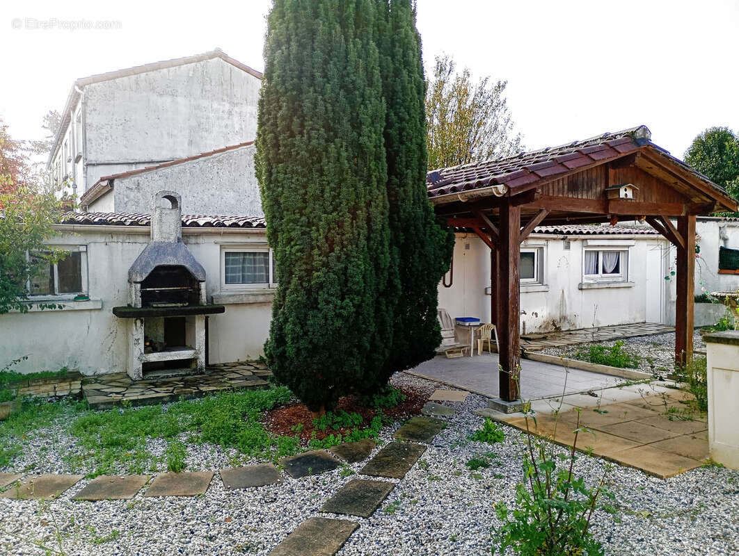 Maison à CHATEAUBERNARD