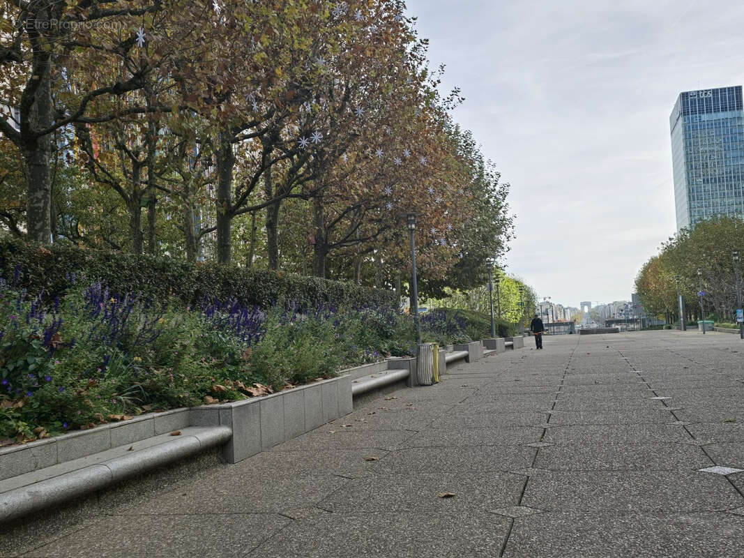 Appartement à COURBEVOIE