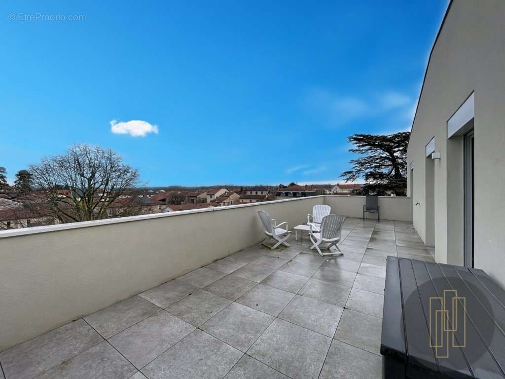 Appartement à ANSE