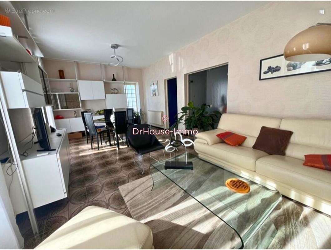 Maison à FLEURY-LES-AUBRAIS