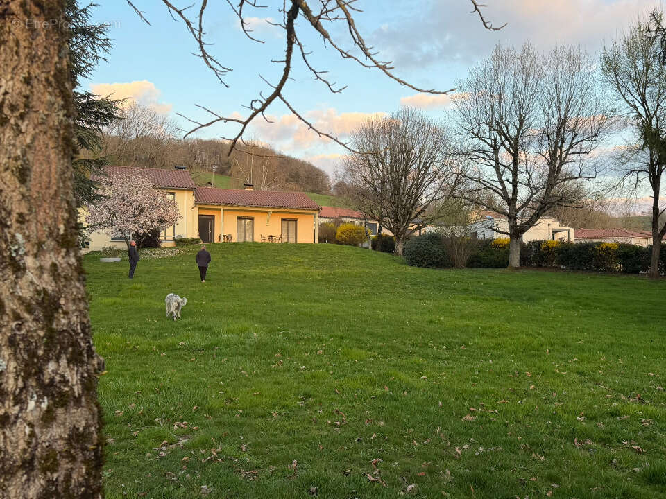 Terrain à NAUCELLES