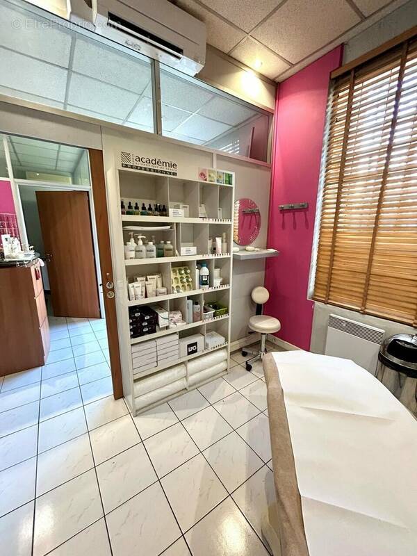 Commerce à MARSEILLE-8E