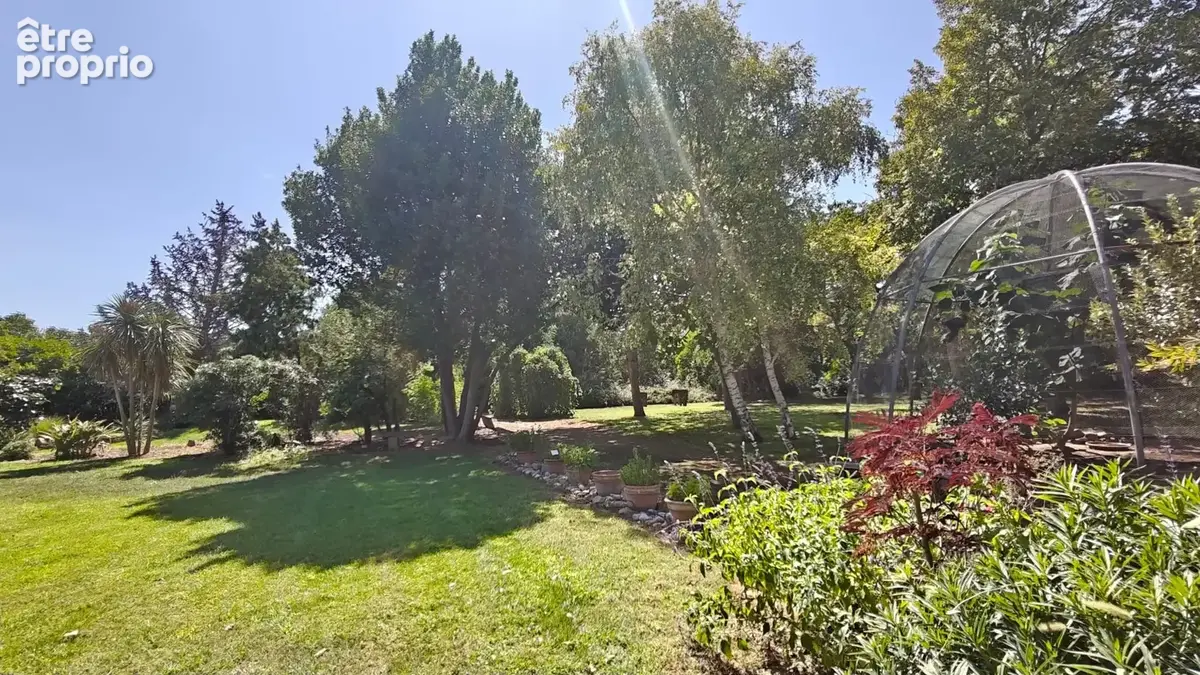 Propriété d’exception avec double habitation sur 2 hectares - photo 8
