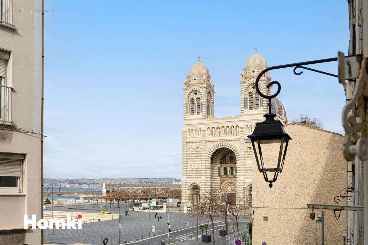 Appartement à MARSEILLE-2E