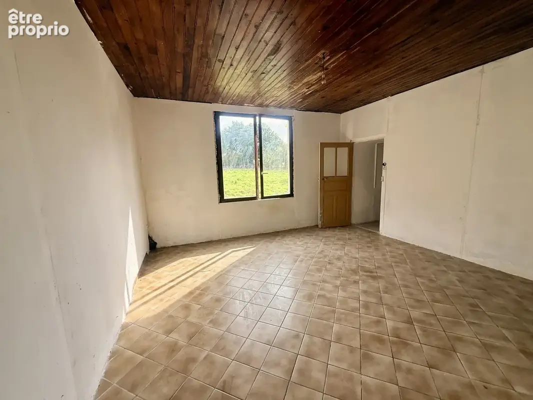 Maison à rafraichir avec grandes dépendances au calme - photo 5