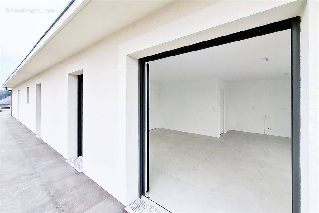 Appartement à SAINT-CYR-SUR-LOIRE