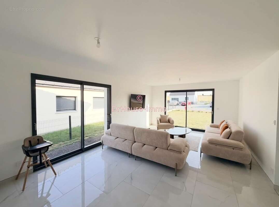 Maison 116 m² à Rouxmesnil-Bouteilles  - photo 5