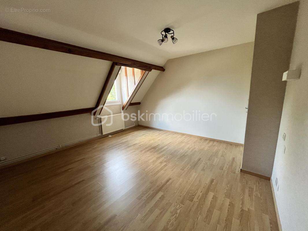 Propriété familiale de 156m² avec piscine, dépendances et vue dégagée sur la forêt des Bertranges - photo 24