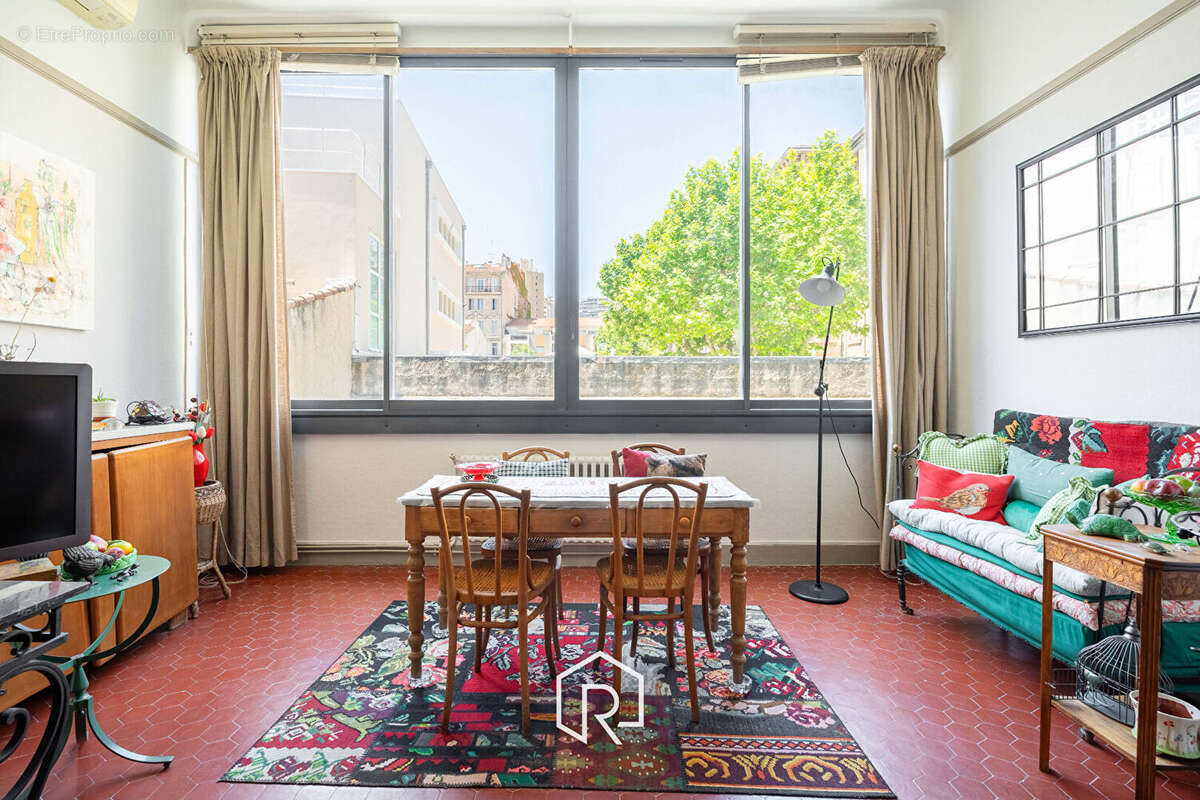 Appartement à MARSEILLE-6E