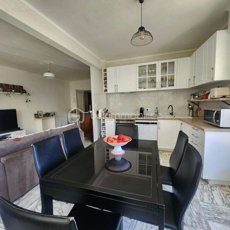 Appartement lumineux de 70 m2 à proximité de la célèbre Promenade des Anglais et de l'Église Russe Saint Nicolas - photo 4