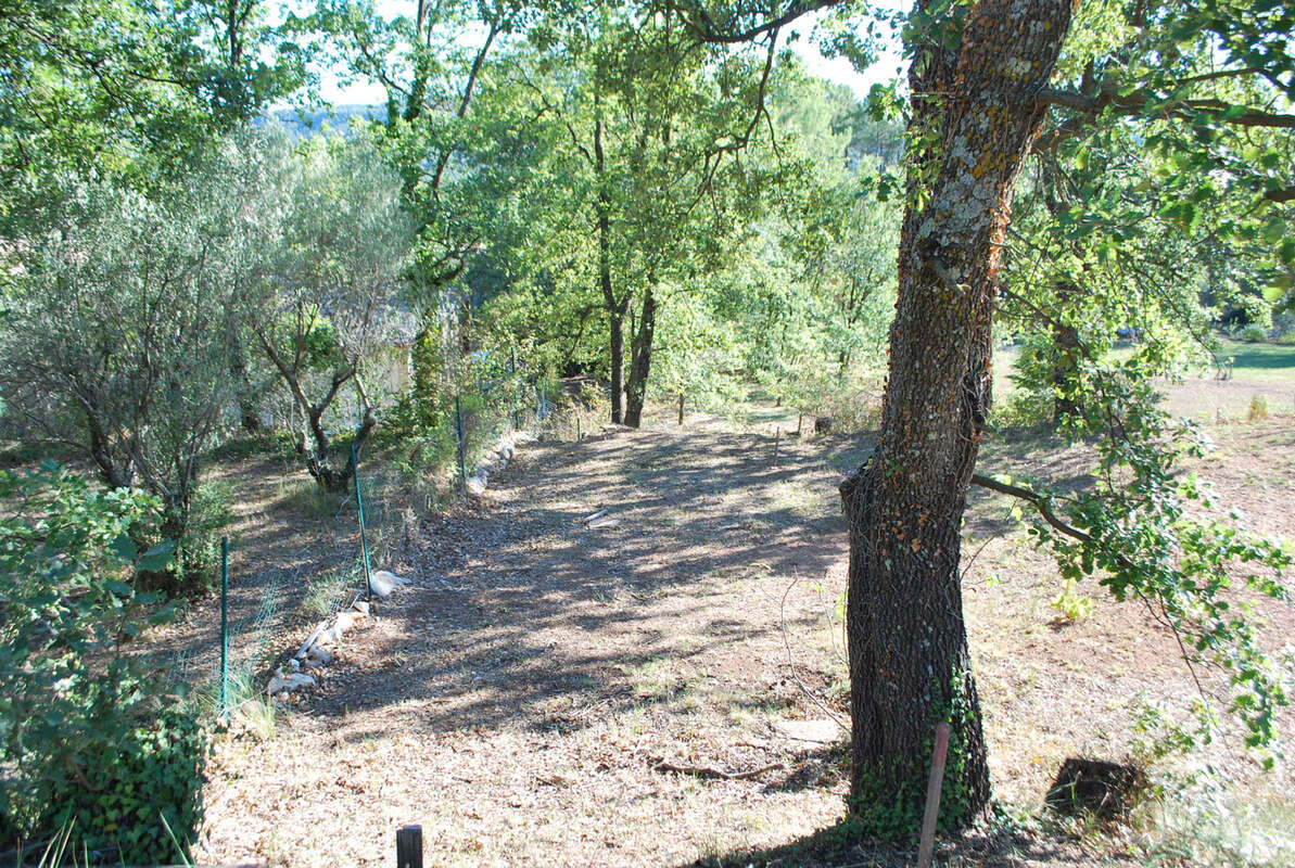 Terrain à VILLECROZE