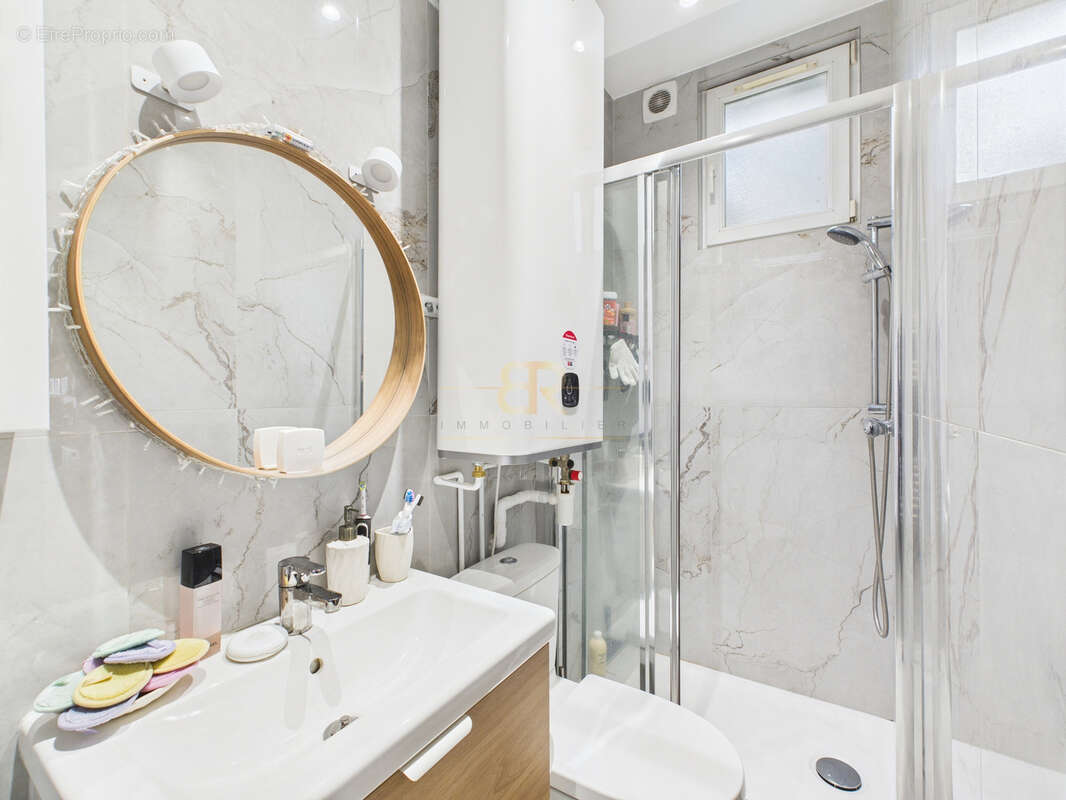 Appartement à PARIS-17E