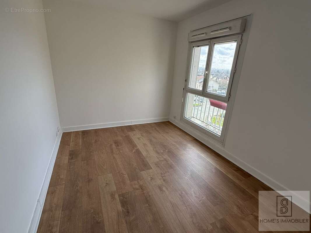 Appartement à LE BLANC-MESNIL