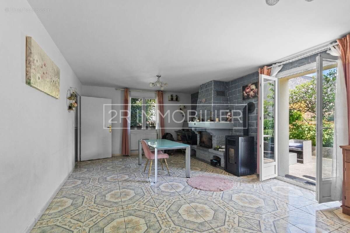 Maison à CHESSY