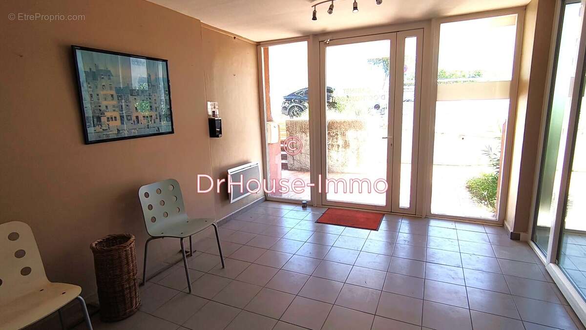 Commerce à BAGNOLS-SUR-CEZE