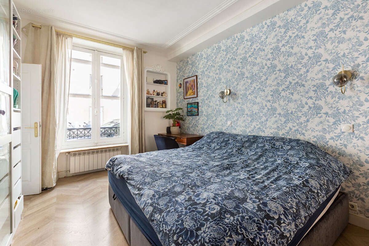 Appartement à NEUILLY-SUR-SEINE