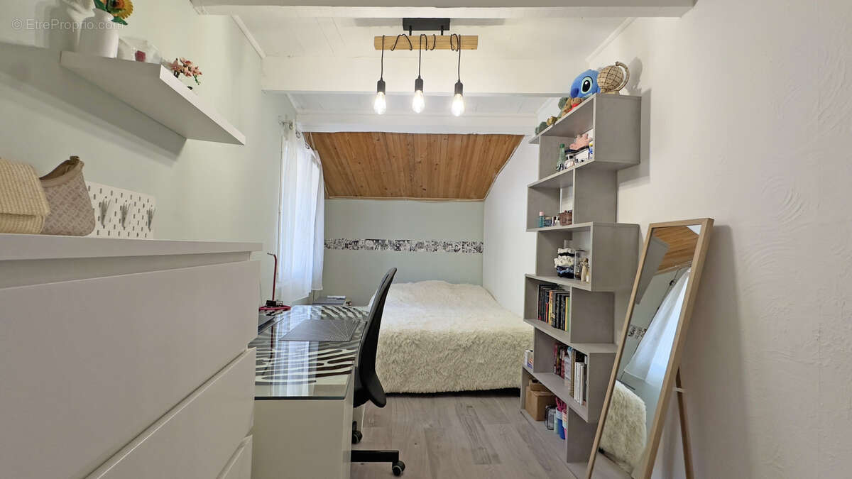 Maison à SOLLIES-TOUCAS