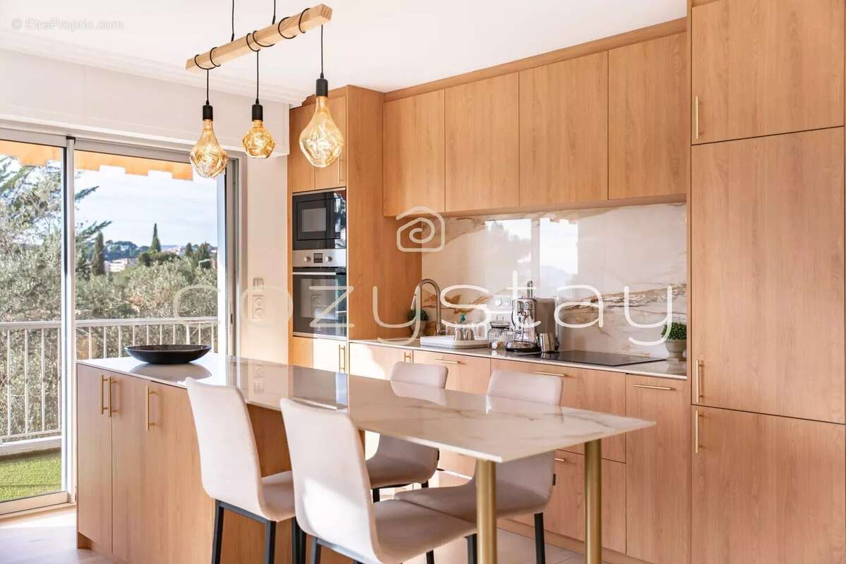 Appartement à LE CANNET