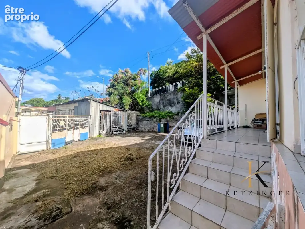 Maison 6 pièces 80 m² à vendre à Basse-Terre (97100) - photo 4