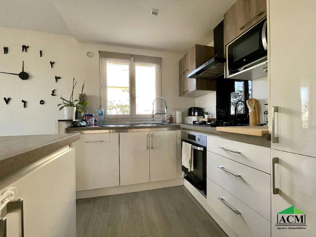 Appartement à SAINT-OUEN-L'AUMONE
