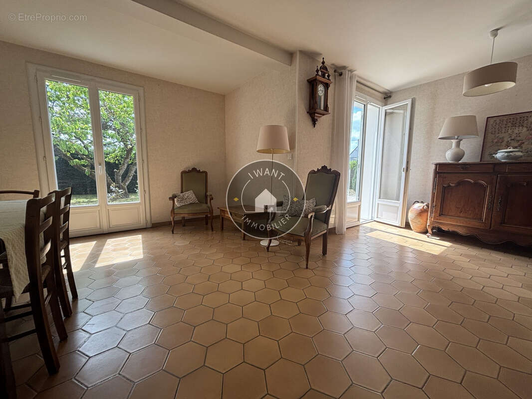 Maison à LES ROSIERS-SUR-LOIRE