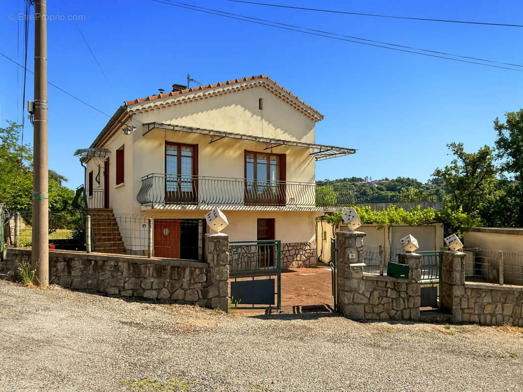 Maison à LABEGUDE
