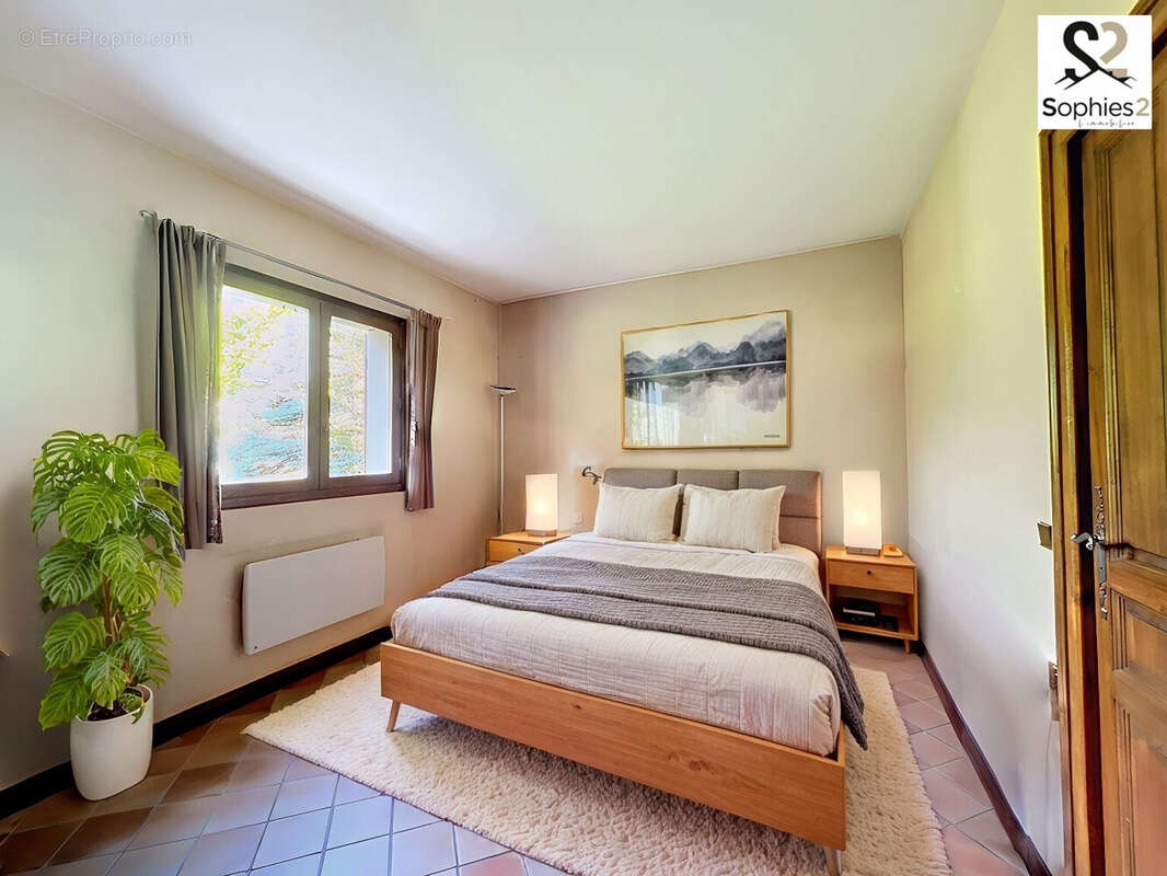 Chambre 1 rdc - Maison à SAINT-PAUL-DE-VARCES